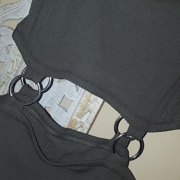 Sold out Kendall and Kylie dress - Picture 2 of 2